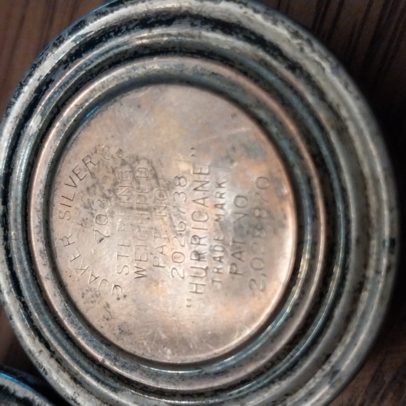 Pair Quaker Sterling Silver Etched Glass Salt & Pepper Shakers - Picture 7 of 13